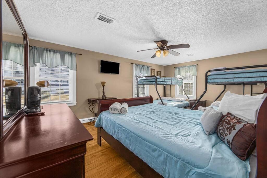 Dazzling Centrally Located Ocean View W 2 Kings, Huge Private Yard, 2 Decks, Firepit, Bbq Миртъл Бийч Екстериор снимка
