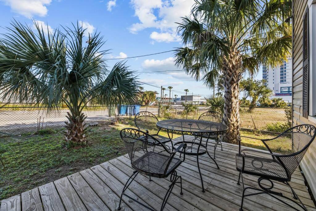 Dazzling Centrally Located Ocean View W 2 Kings, Huge Private Yard, 2 Decks, Firepit, Bbq Миртъл Бийч Екстериор снимка