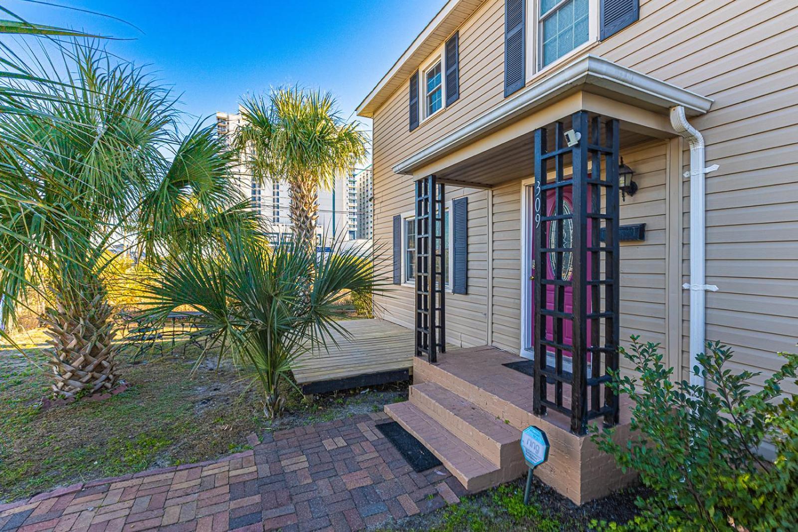 Dazzling Centrally Located Ocean View W 2 Kings, Huge Private Yard, 2 Decks, Firepit, Bbq Миртъл Бийч Екстериор снимка