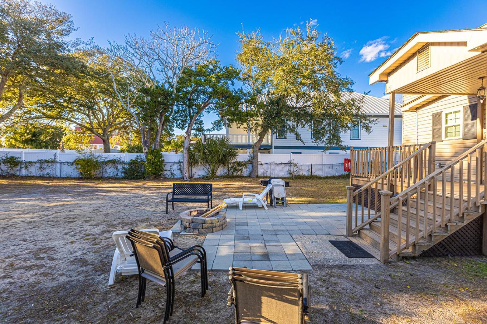 Dazzling Centrally Located Ocean View W 2 Kings, Huge Private Yard, 2 Decks, Firepit, Bbq Миртъл Бийч Екстериор снимка